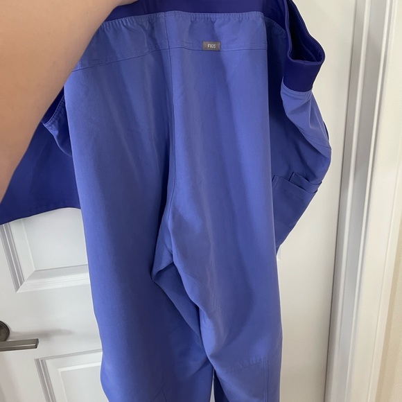 Figs Technical Collection Scrub Set - Picture 4 of 5